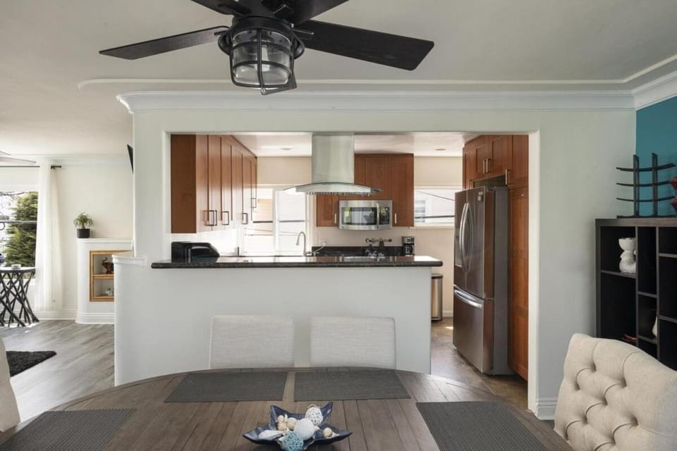 Blue Tide by Coastline Vacation Rentals Apartment in Mission Beach