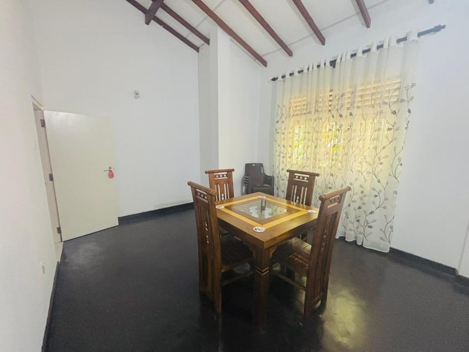 HotelSide Residences Apartment in Negombo