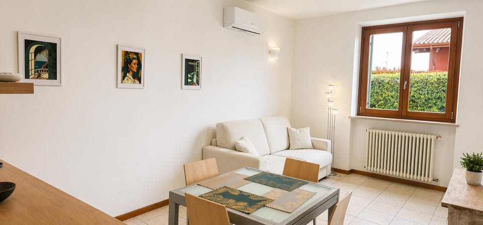 Pete's House Apartment in Cavaion Veronese