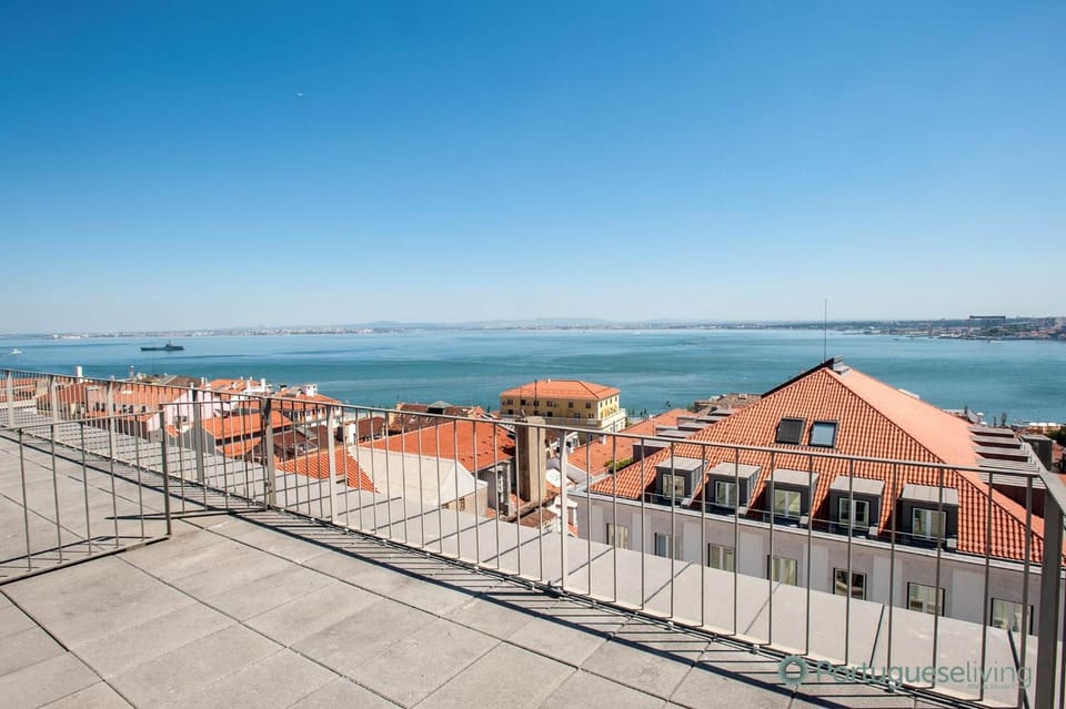 Day, Balcony/Terrace, River view