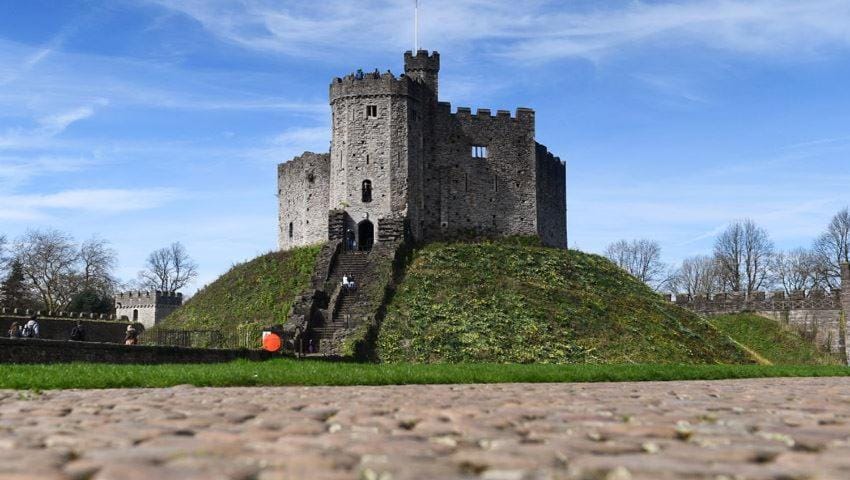 The Urban Retreat, Parking, contractor & Holiday Apartment in Cardiff