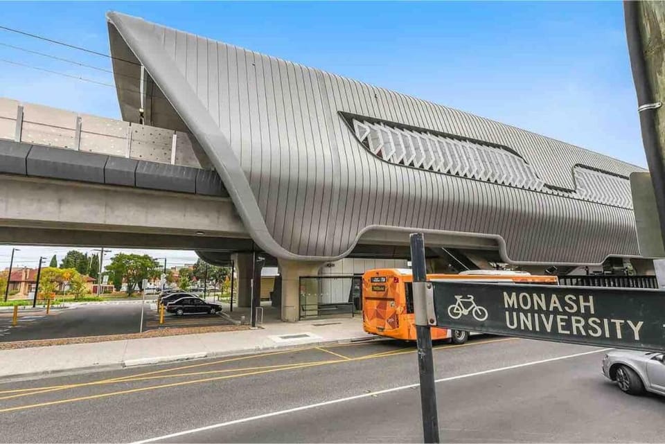 Luxury 3 Bedroom Apartment in Clayton with Free Parking Apartment in City of Monash