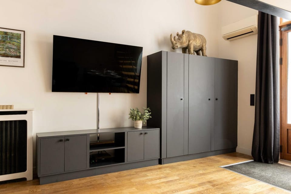 TV and multimedia, wardrobe