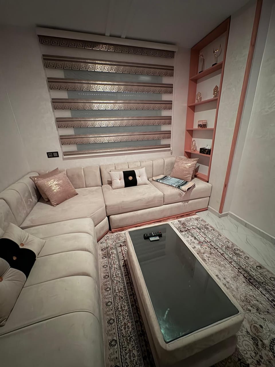 TV and multimedia, Living room, Photo of the whole room, Seating area