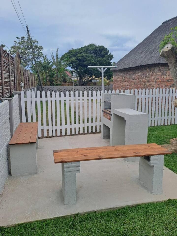 Whispering Waves Port Alfred Apartment in Port Alfred