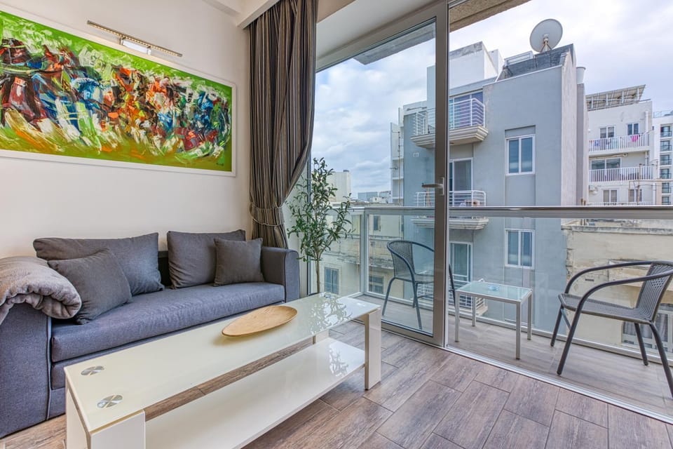 The Joe Residence - 302 Apartment in Saint Julians