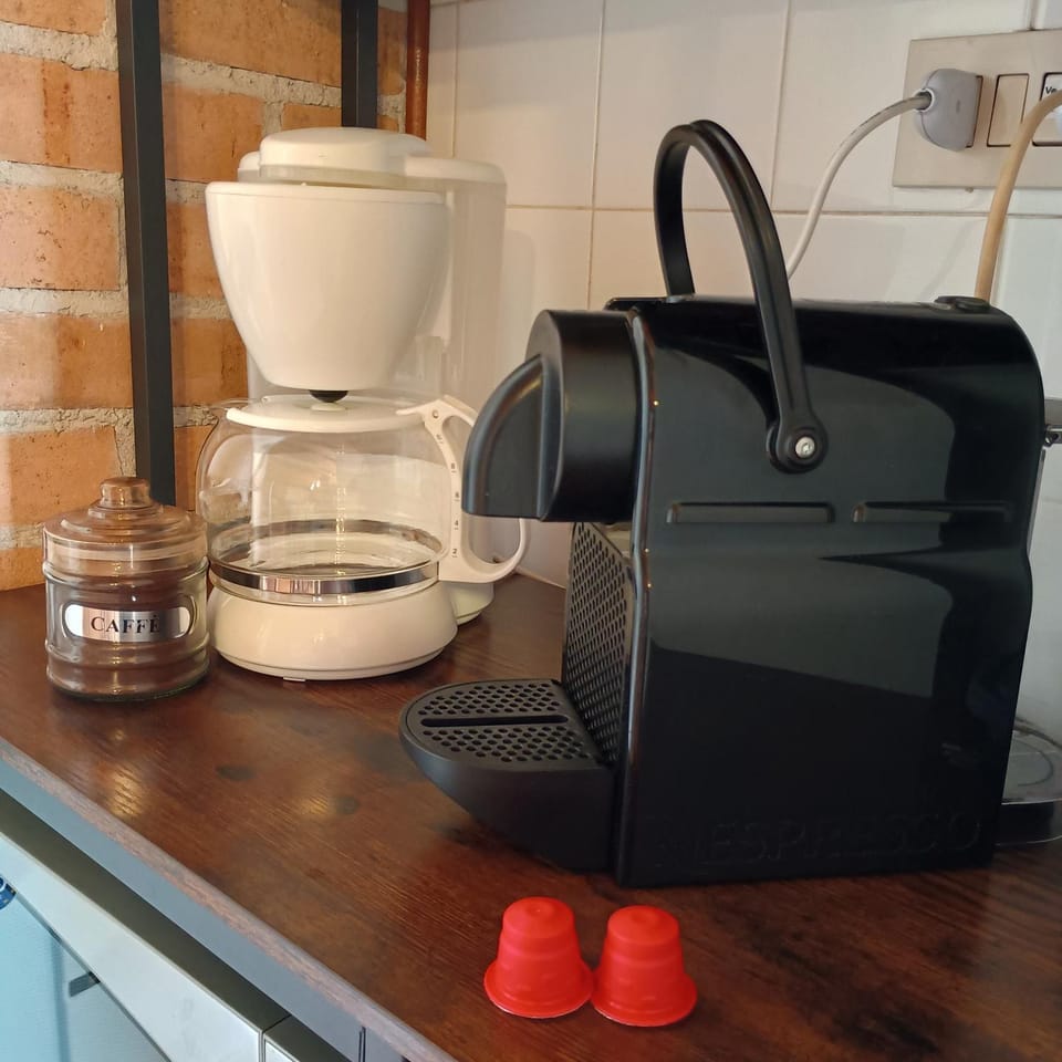 Coffee/tea facilities, Kitchen or kitchenette, minibar