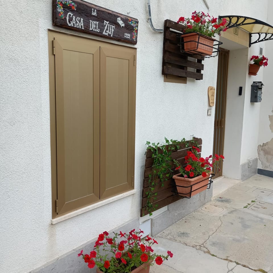 Property building, Day