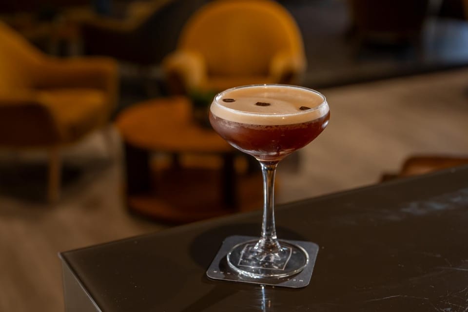 Lounge or bar, Drinks