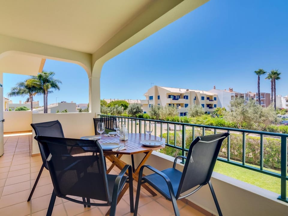 Apartamento Mélias, 2 quartos e piscina, Vilamoura Apartment in Quarteira