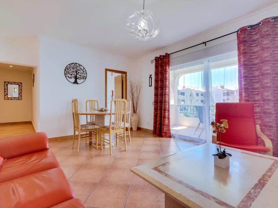 Apartamento Mélias, 2 quartos e piscina, Vilamoura Apartment in Quarteira