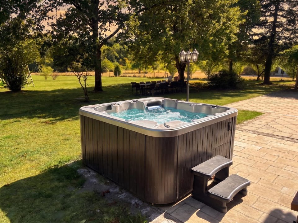 Day, Natural landscape, Hot Tub