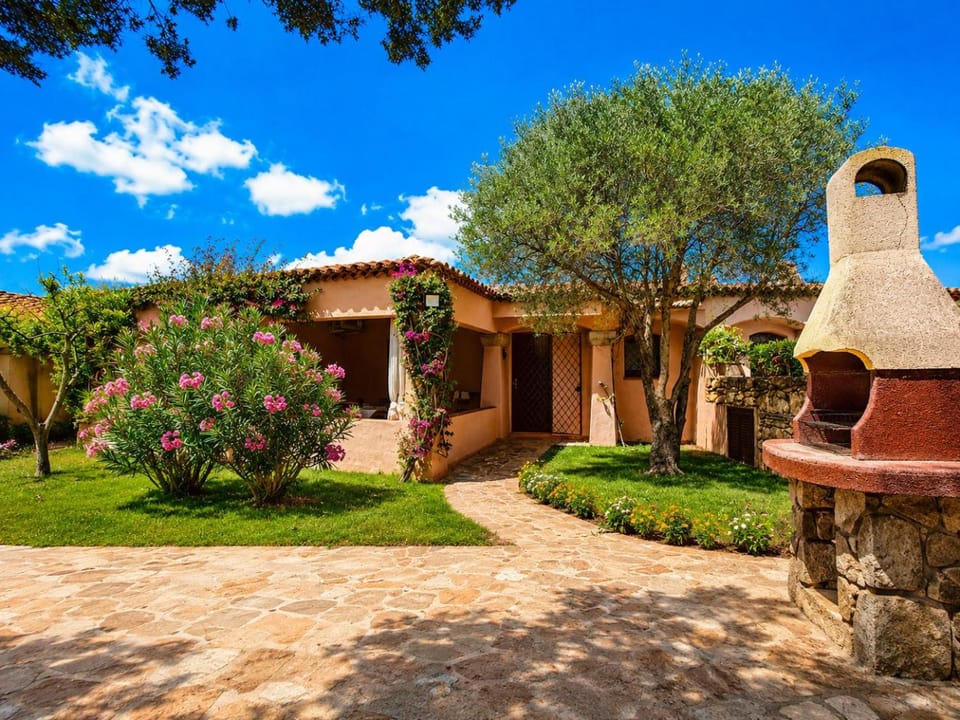 Property building, Garden, Garden view