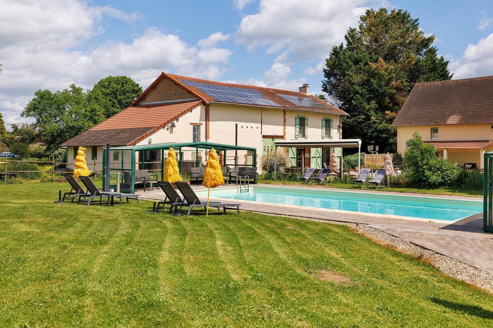Les Malvaux - Chambres d'hôtes Bed and Breakfast in Auvergne-Rhône-Alpes