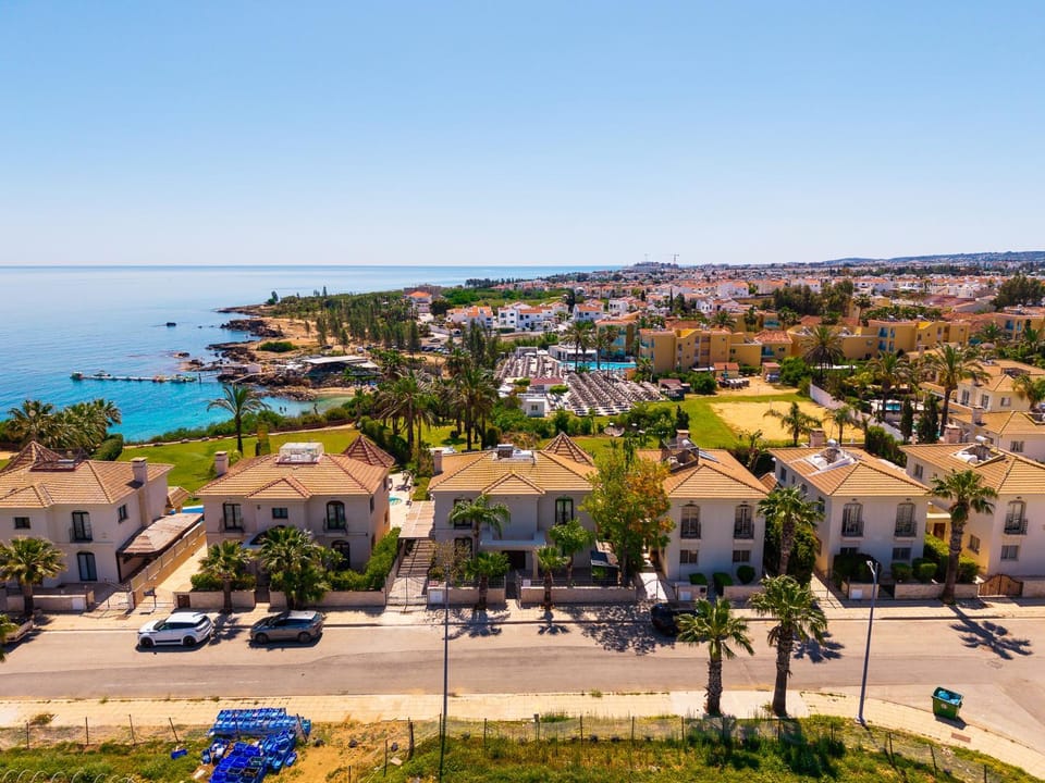 Property building, Beach, Swimming pool