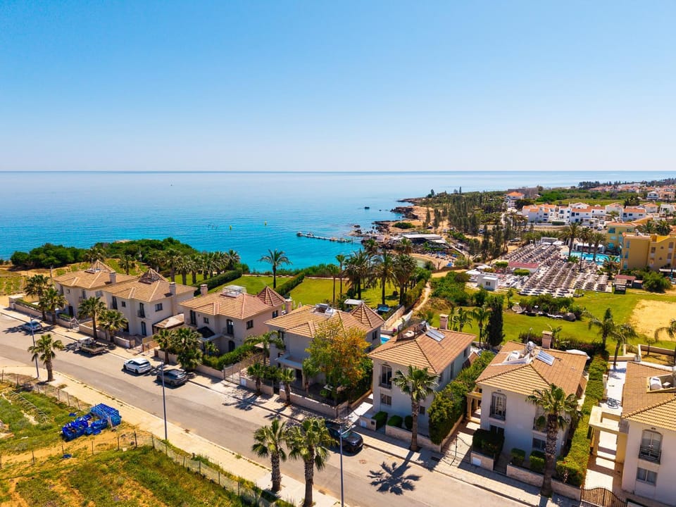 Property building, Beach, Swimming pool