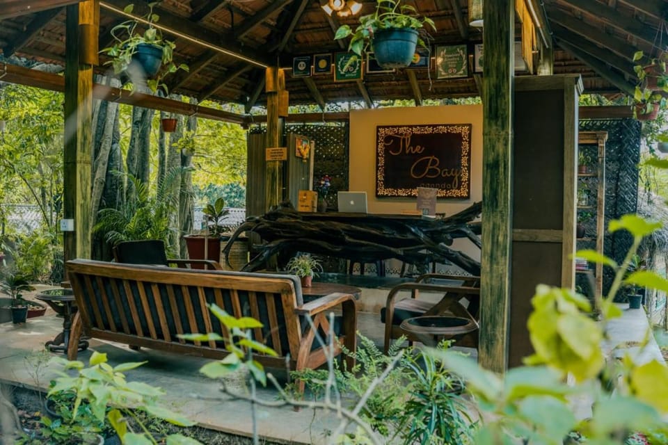 Lounge or bar, Seating area
