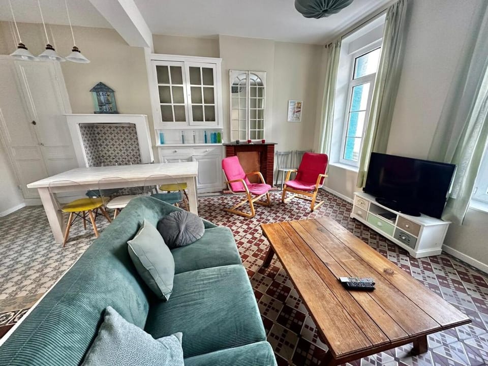 TV and multimedia, Living room, Meals