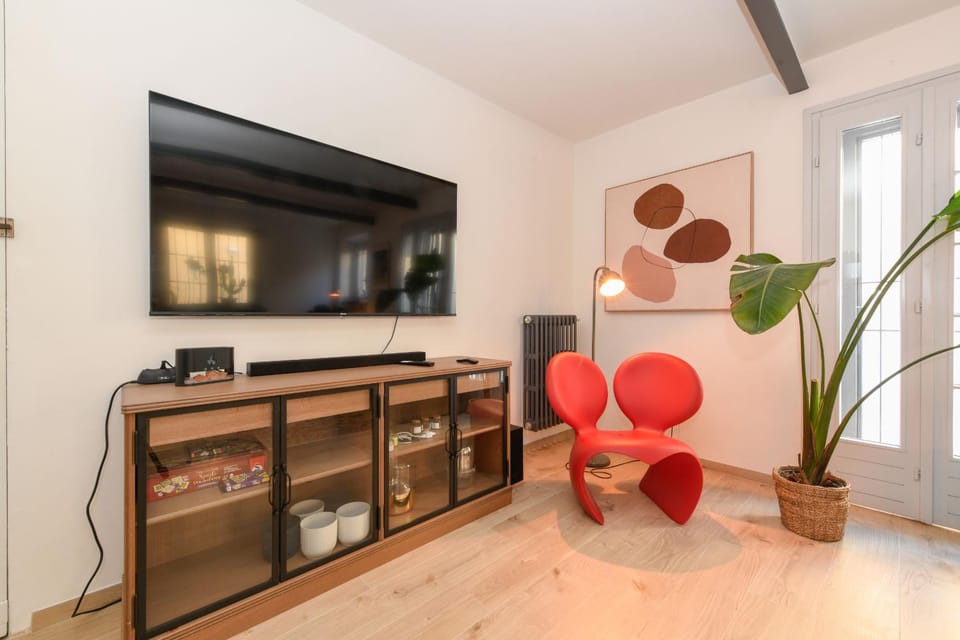 Communal lounge/ TV room, Living room