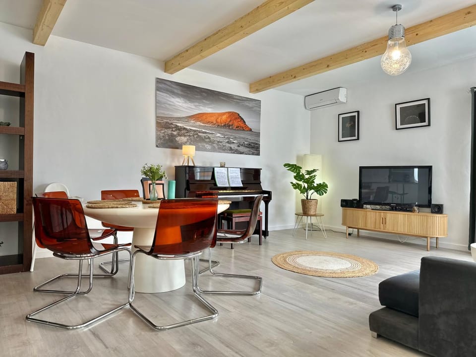 TV and multimedia, Dining area