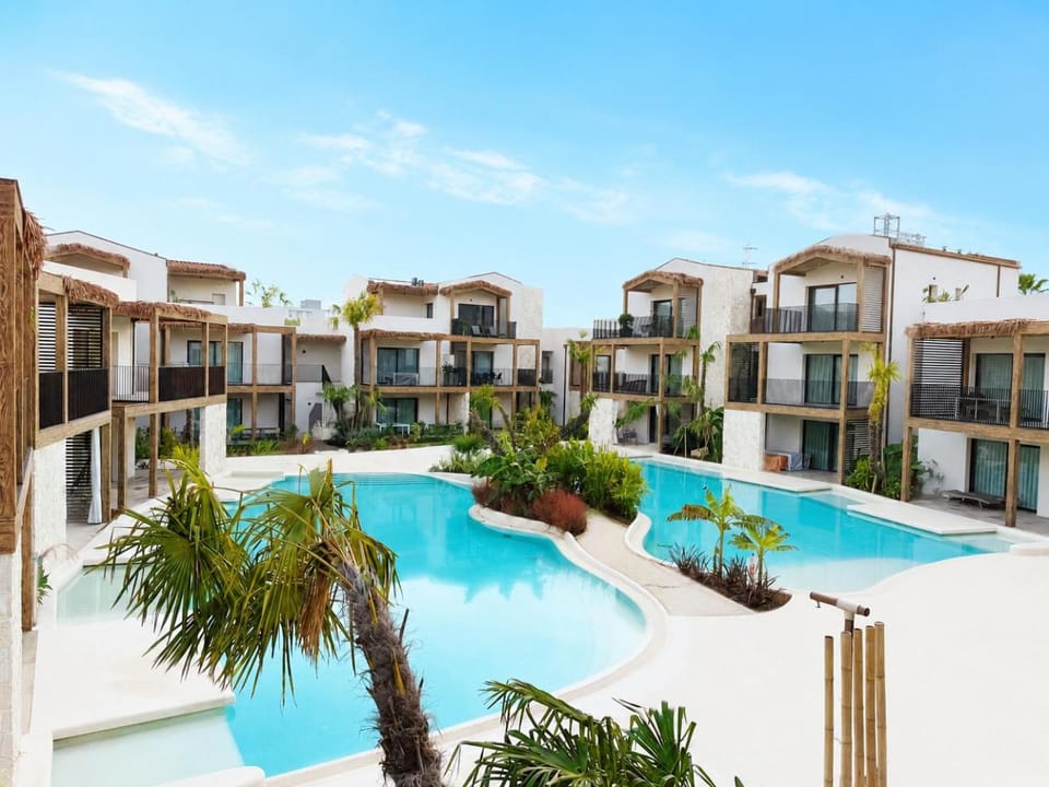 Pool view, Swimming pool