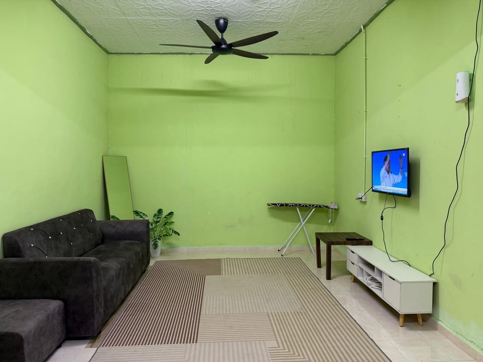 Homestay De Acacia Rumah Nyatuh House in Terengganu, Malaysia