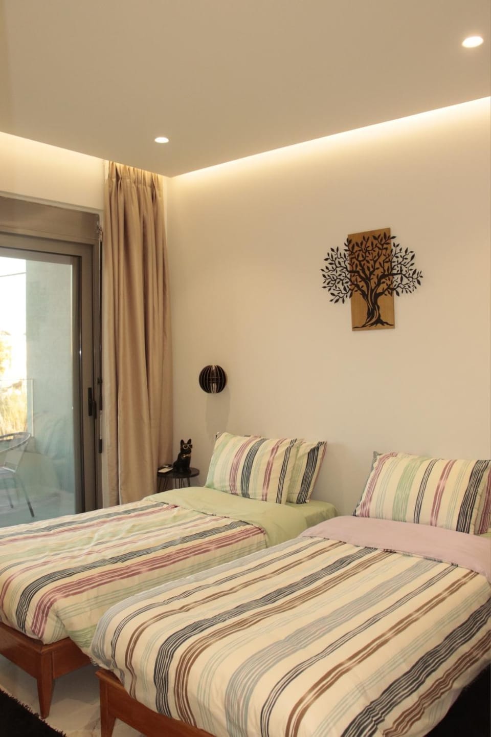 Photo of the whole room, Bedroom