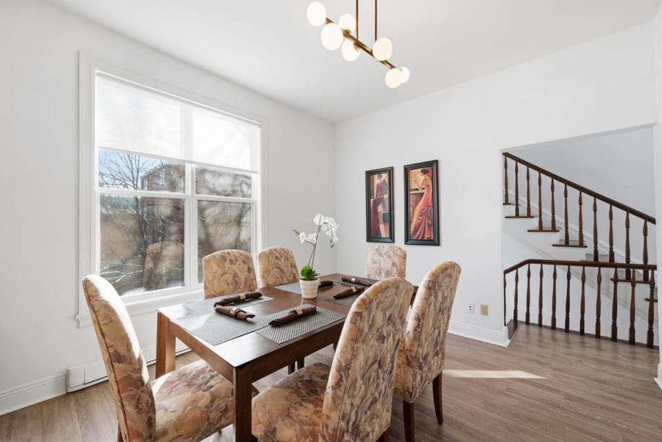 Stylish Heritage Stay in Downtown Halifax House in Dartmouth