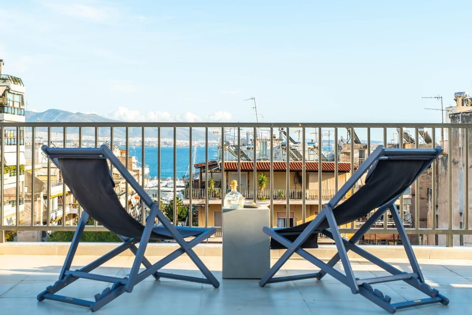 View (from property/room), Balcony/Terrace, Sea view, sunbed