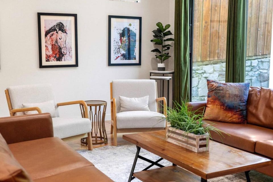 Living room, Seating area