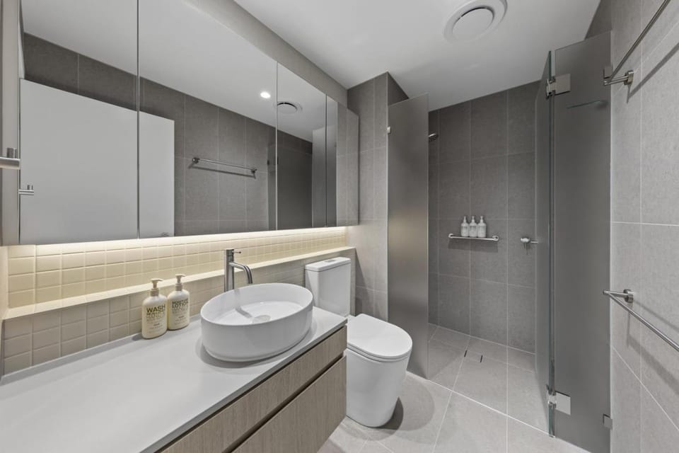 Salt and Sand 2 Bedroom Ocean View Apartment Apartment in Mermaid Beach