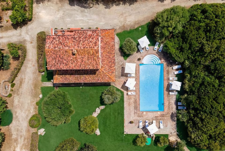 Property building, Pool view, Swimming pool