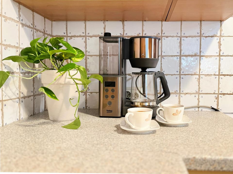 Coffee/tea facilities, Kitchen or kitchenette