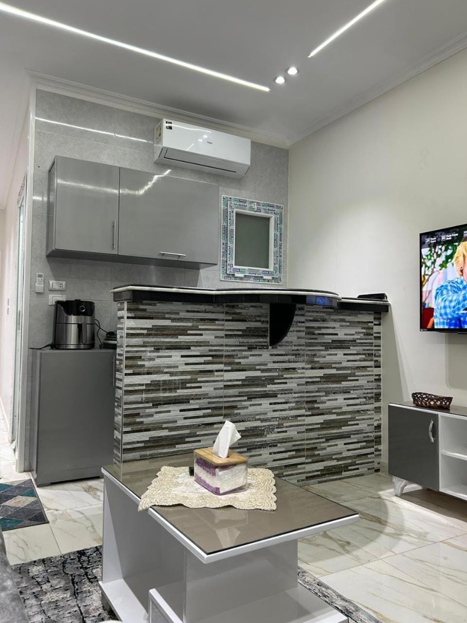 شقه راقيه في المنصوره شارع منتصر بالقرب من جامعه المنصوره Apartment in Egypt