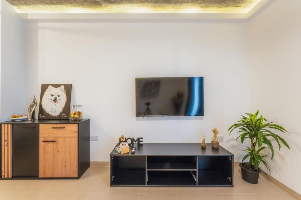 New Spacious 1BR Apartment for 4 in Central Paceville by SF Homes Apartment in Saint Julians