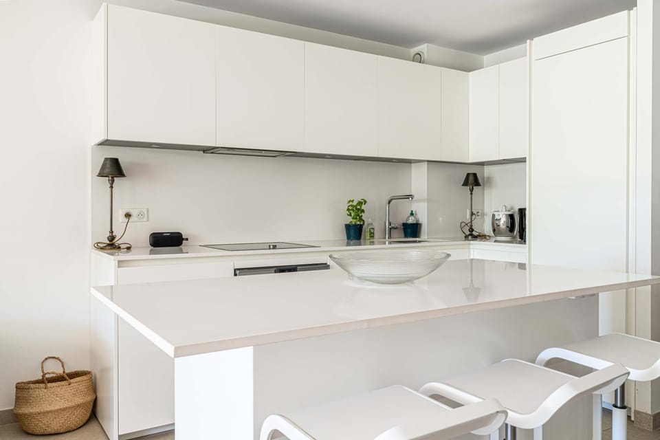 Coffee/tea facilities, Seating area, Dining area, Communal kitchen, dishwasher, microwave, oven, stove