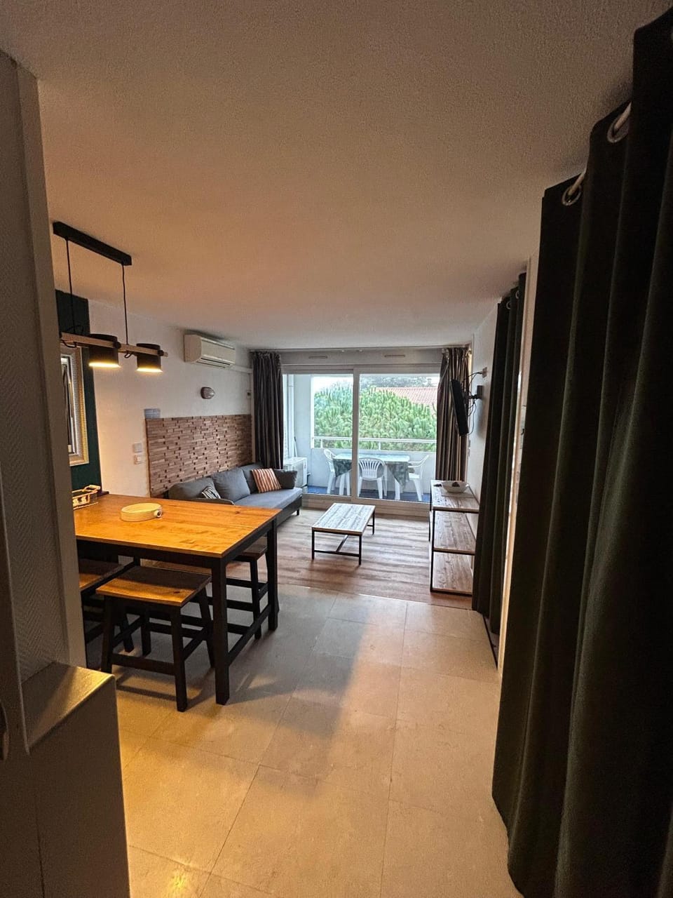 Kitchen or kitchenette, Living room, Dining area