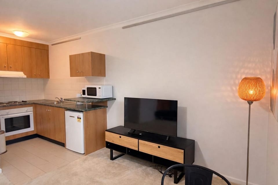 Moonya Courtyard Apartment in Melbourne