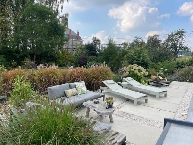 Spring, Day, Garden, Garden view, Swimming pool, sunbed