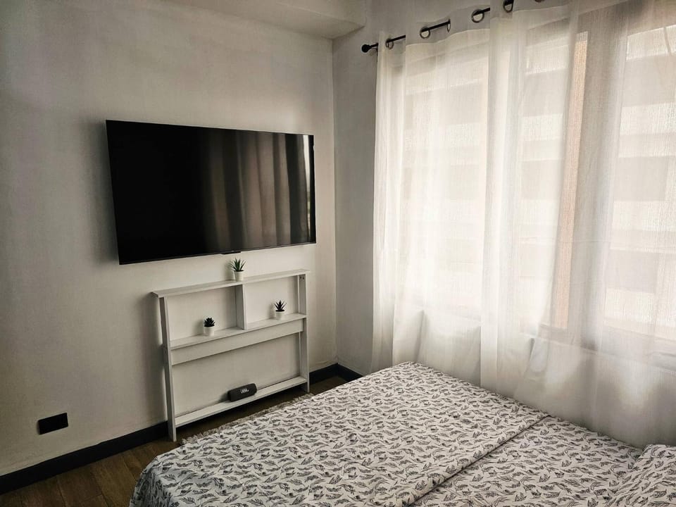 Communal lounge/ TV room, TV and multimedia