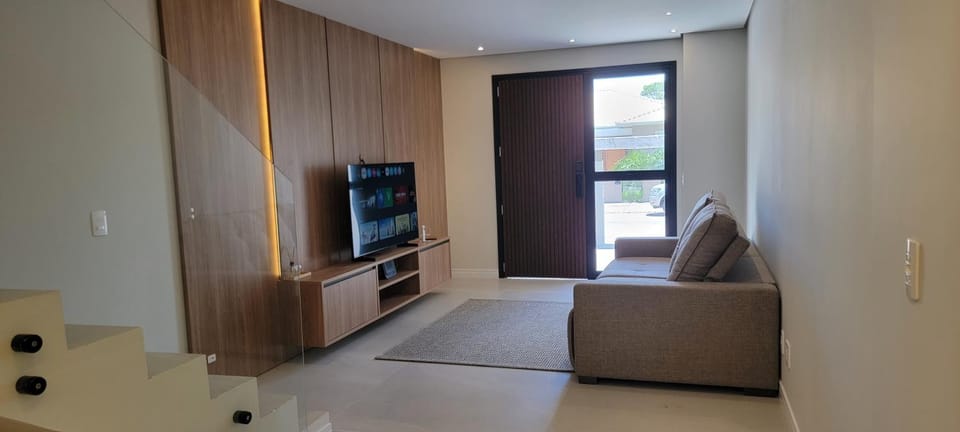 Communal lounge/ TV room, TV and multimedia