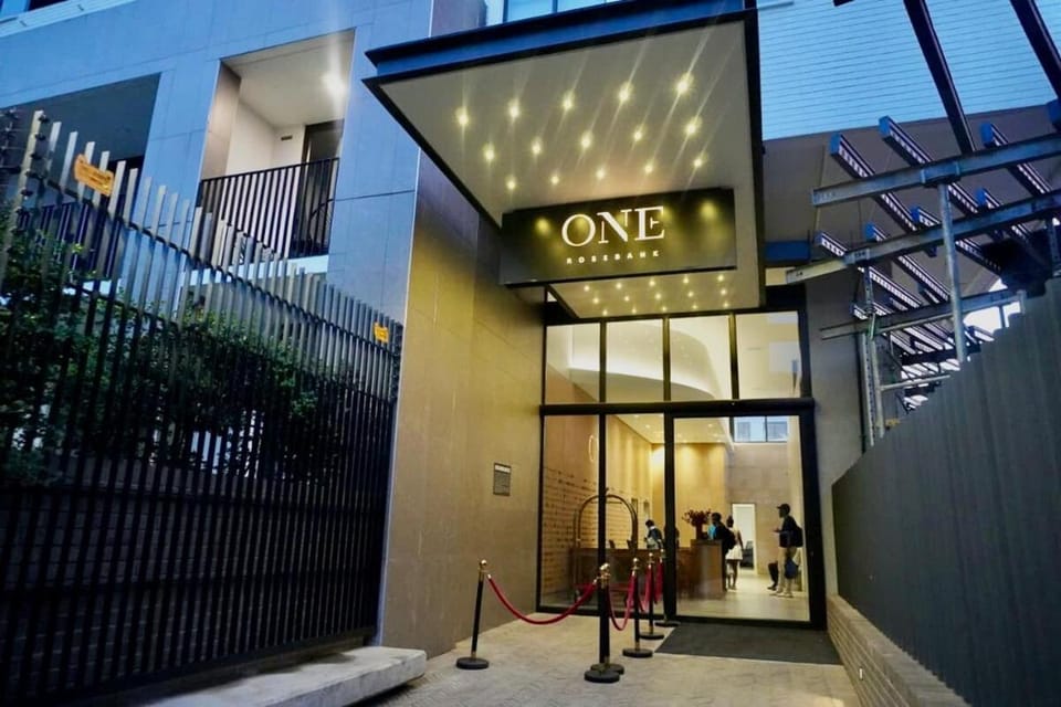 Property building, Facade/entrance