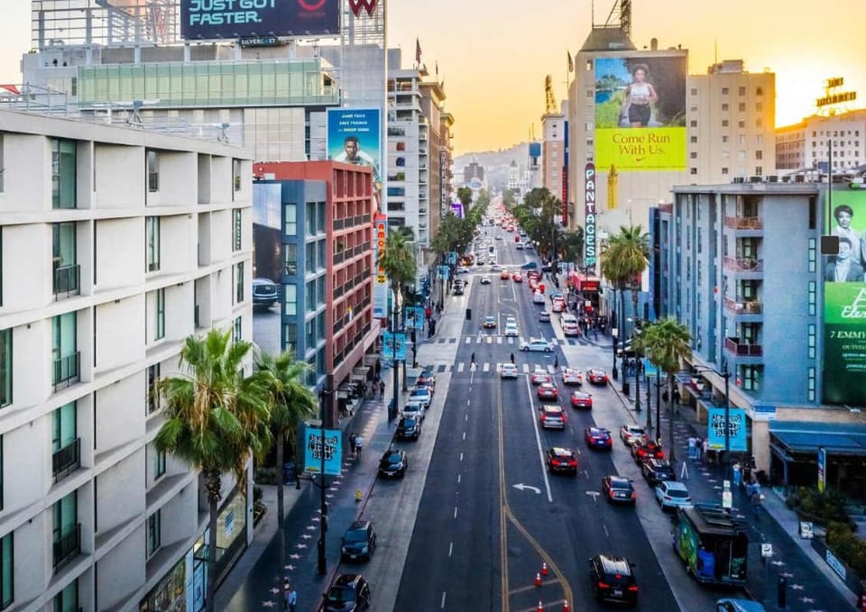 Modern Hollywood Apt with Pool Spa & Great Views Apartment in Hollywood