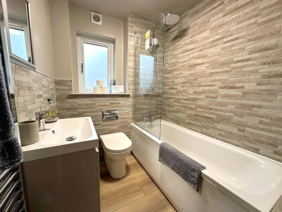 Modern, cosy 2B in Central Edin, family friendly Apartment in Edinburgh