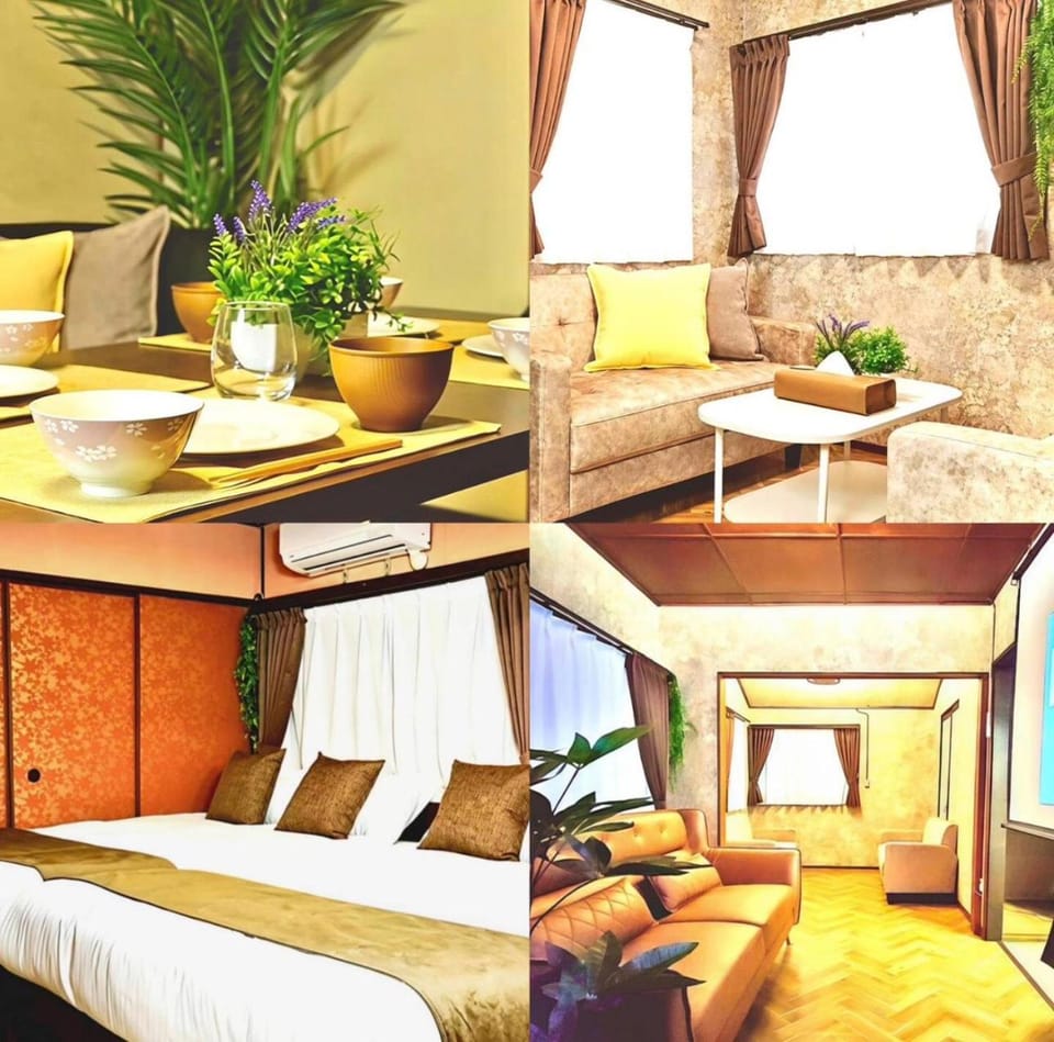 Bed, Dining area, Bedroom