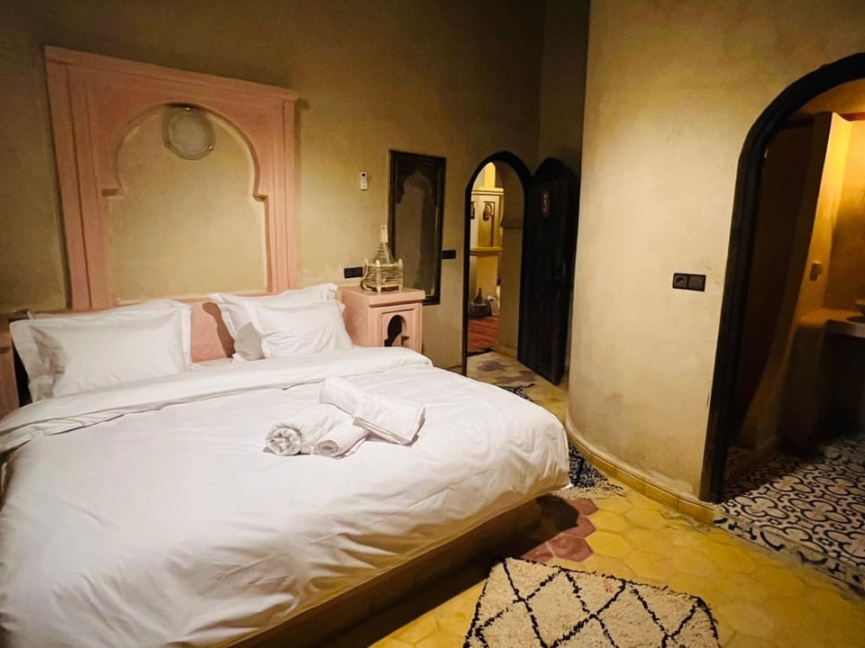 Bed, Photo of the whole room, Bedroom, towels, wardrobe
