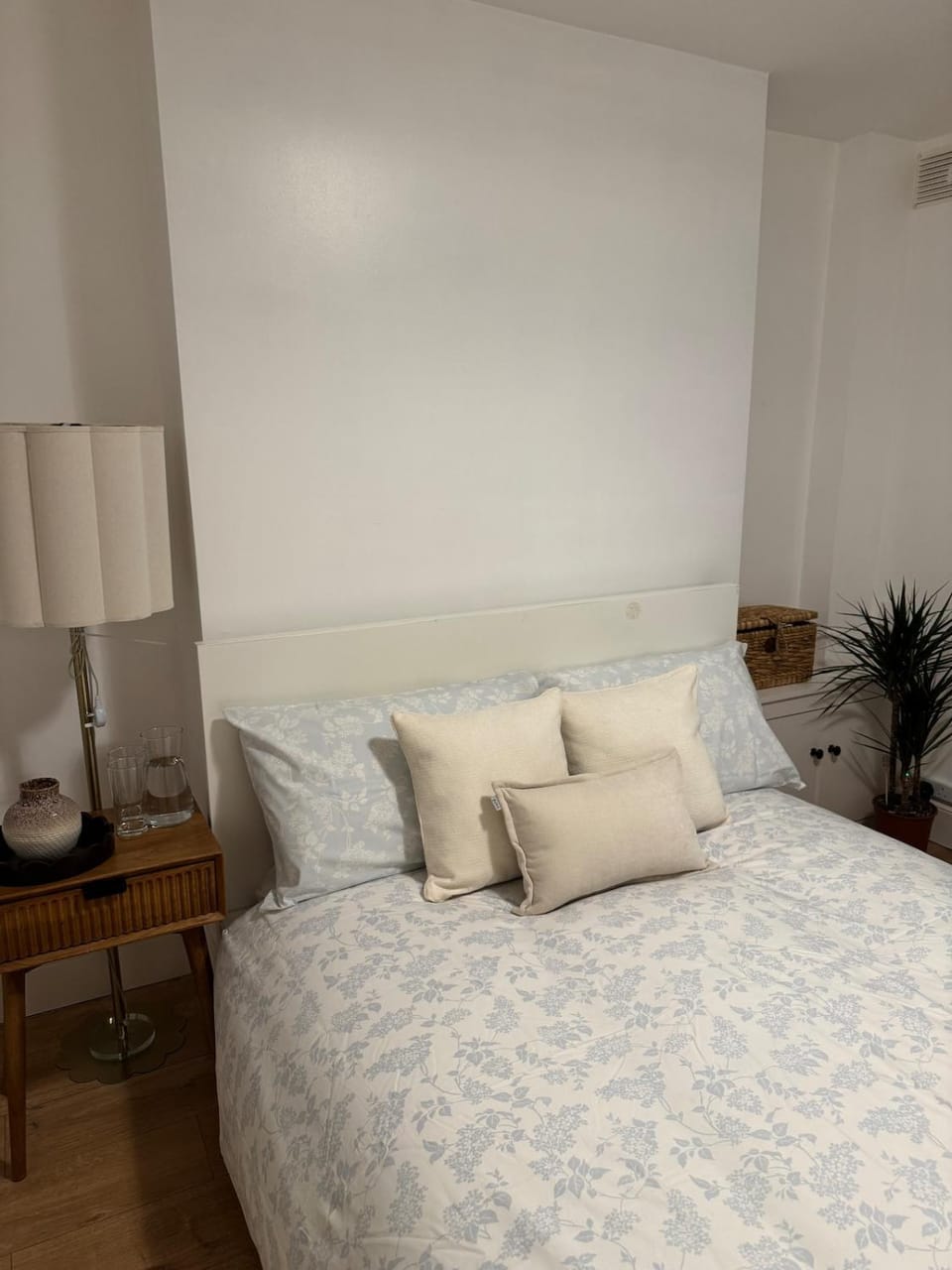 The Nest - 2 Minutes walk to East Croydon Station Apartment in Croydon