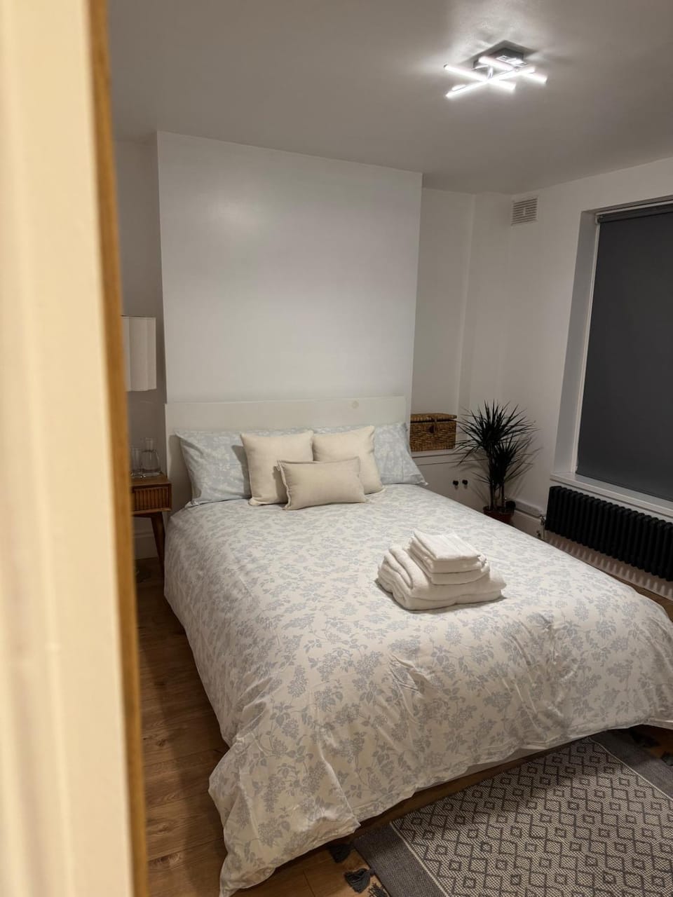 The Nest - 2 Minutes walk to East Croydon Station Apartment in Croydon