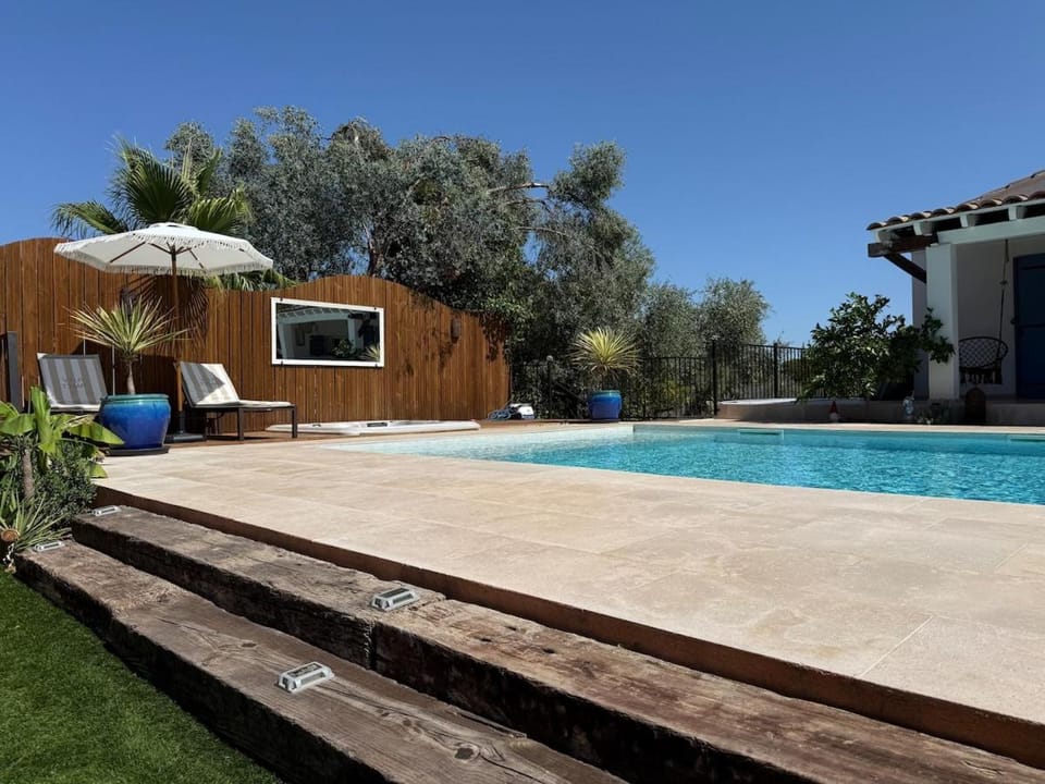 Balcony/Terrace, Swimming pool, Swimming pool