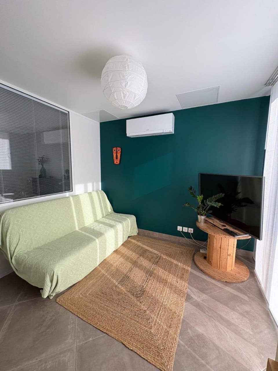 Grand studio au calme, lumineux et cosy Apartment in Occitanie
